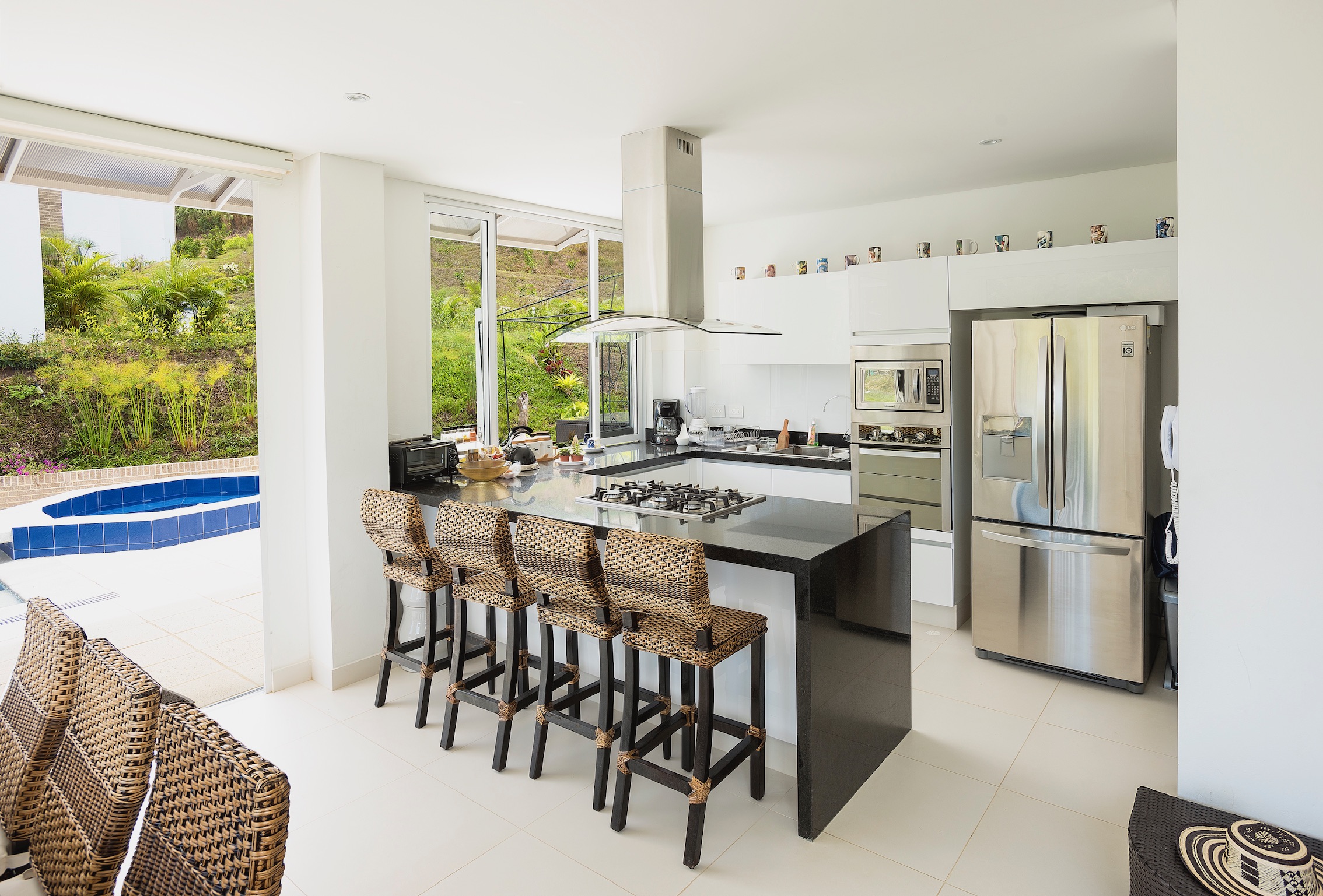 Cocina abierta tipo americano — Condominio Bambú